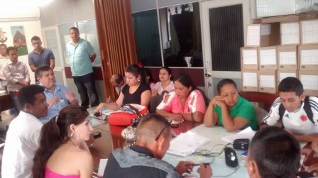 Jorge Coral Alcalde de Puerto Asu00EDs reunido con los  cabildos indigenas