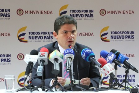 Ministro de Vivienda y Agua, Luis Felipe Henao Cardona. Foto: René Valenzuela. MVCT.