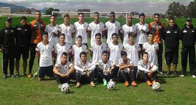 Este grupo de jugadores de Hecho en Colombia AF se prepara para viajar a España