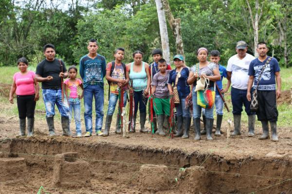 Indígenas Nasa en el territorio donde la Gran Tierra encontró la olla ancestral. No quieren que sigan penetrando en la Amazonia. Sonia Cifuentes - Asociación Minga