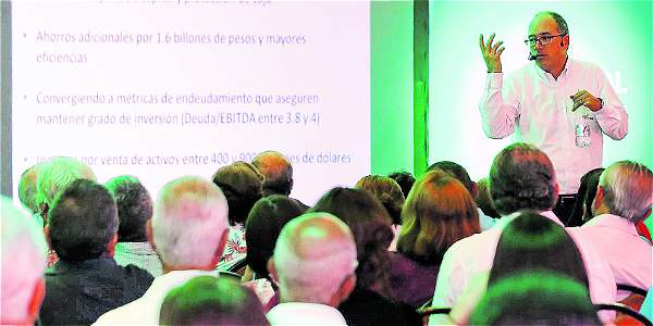 Foto: Juan Pablo Rueda / EL TIEMPO El presidente de Ecopetrol, en su encuentro con pequeños accionistas en Cali.