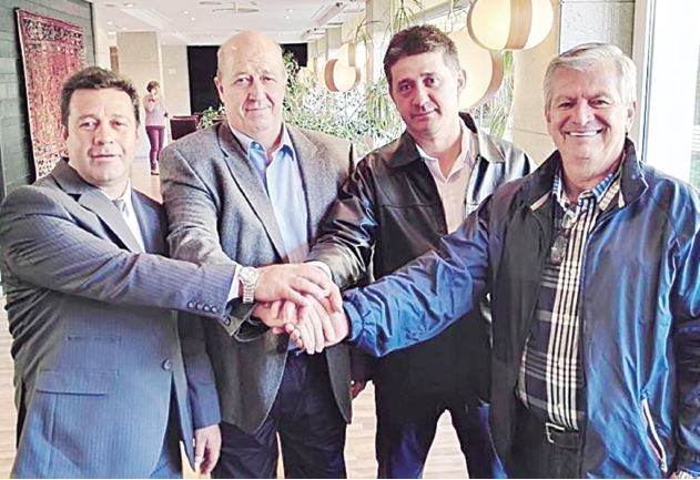 Así se oficializó la sede para Nariño del Mundial de Pelota a Mano. De izquierda a derecha, Jesús Mier, representante en Colombia de la Cijb; José Daniel San Juan, presidente; Ricardo Muñoz, secretario del deporte y Álvaro Bastidas, diputado