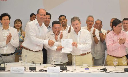El Presidente Juan Manuel Santos recibió el apoyo de los alcaldes de las ciudades capitales para refrendar y avanzar en la implementación del Nuevo Acuerdo de Paz.