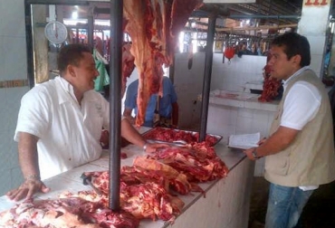 Líderes gremiales manifestaron la necesidad que hay de aumentar las revisiones y controles en los puntos de venta y expendios de carne. Foto: Joanpa.com.