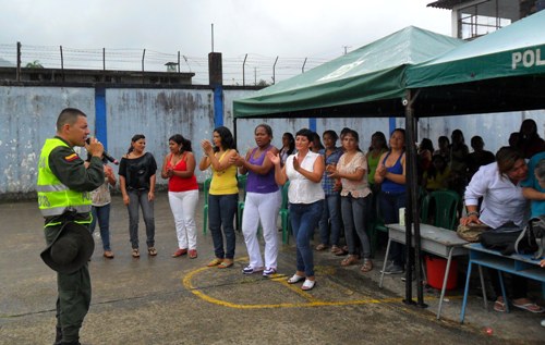 celebración del día de la madre a reclusas del centro penitenciario en